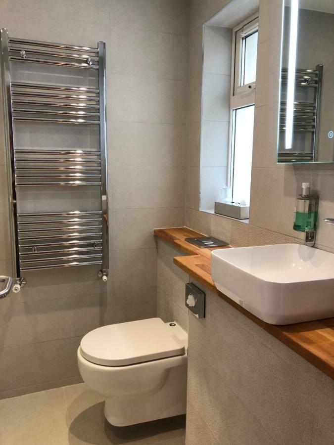 Bed and Breakfast Amber Heights Galway Esterno foto