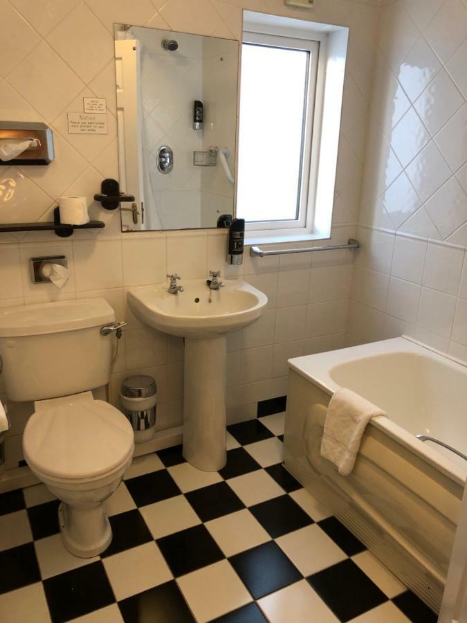 Bed and Breakfast Amber Heights Galway Esterno foto